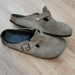 Well Loved Birkenstock Boston Clogs